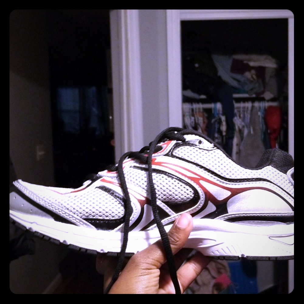 Avia: Avi-Endeavor Running shoes